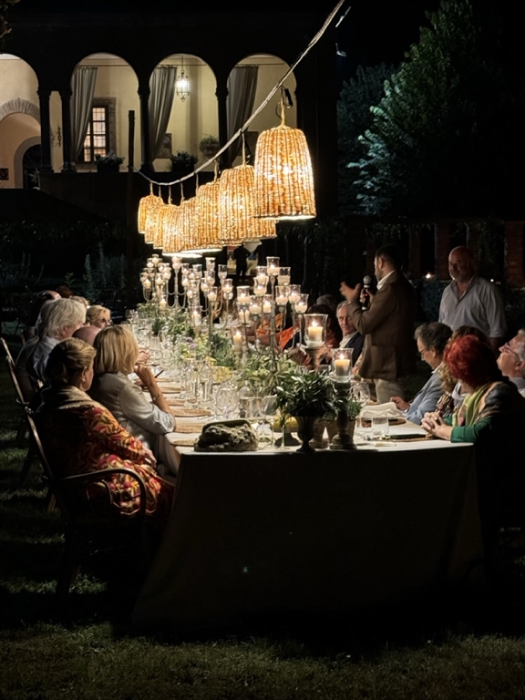 COMPLEANNO PRIVATO RATTAN LIGHTS SET UP
